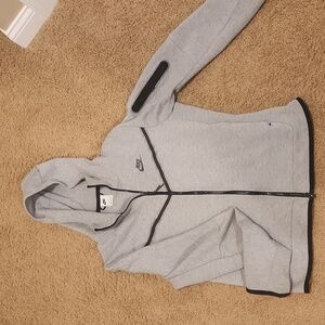 Nike Tech men's M, gray Excellent condition